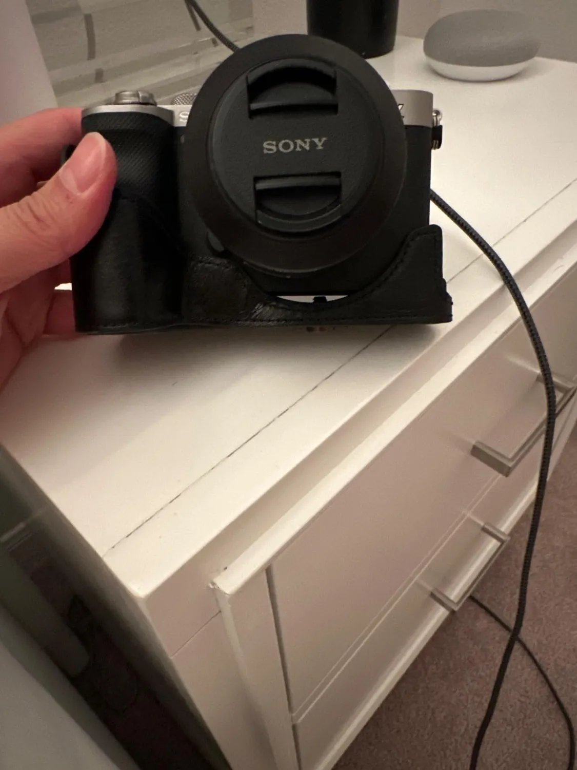 MegaGear custodia Sony Alpha 7C vera pelle marrone half-case