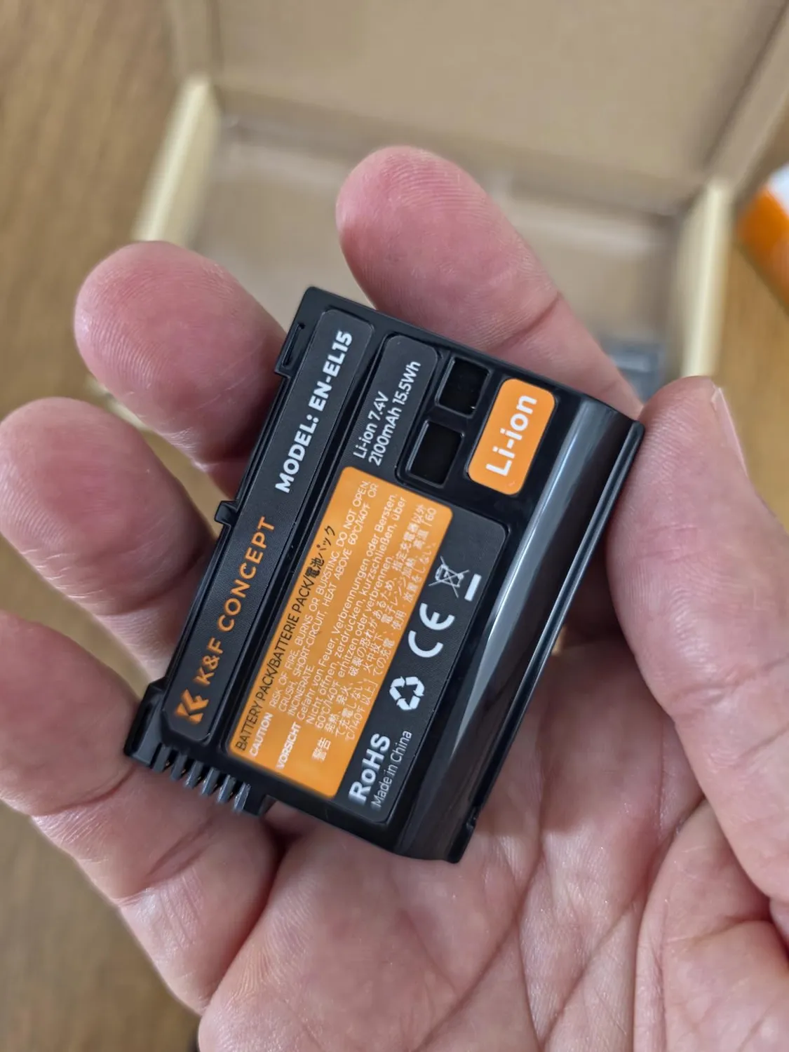 K&F Concept EN-EL15 kit 2 batterie 2100mAh caricatore USB