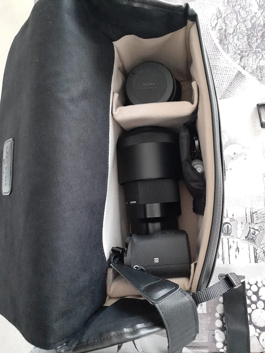 MegaGear MG1524 borsa tracolla pelle marrone chiaro mirrorless