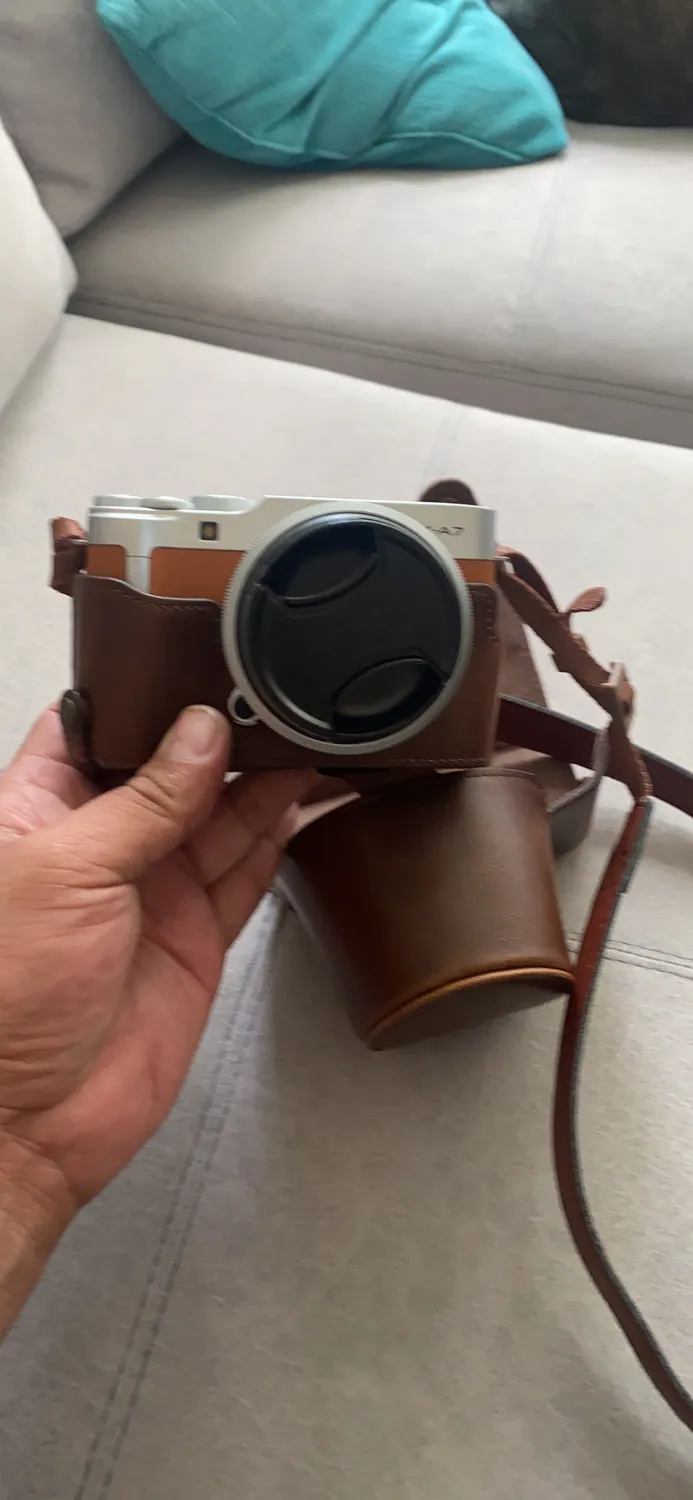 MegaGear Ever Ready X-A7 custodia pelle marrone chiaro