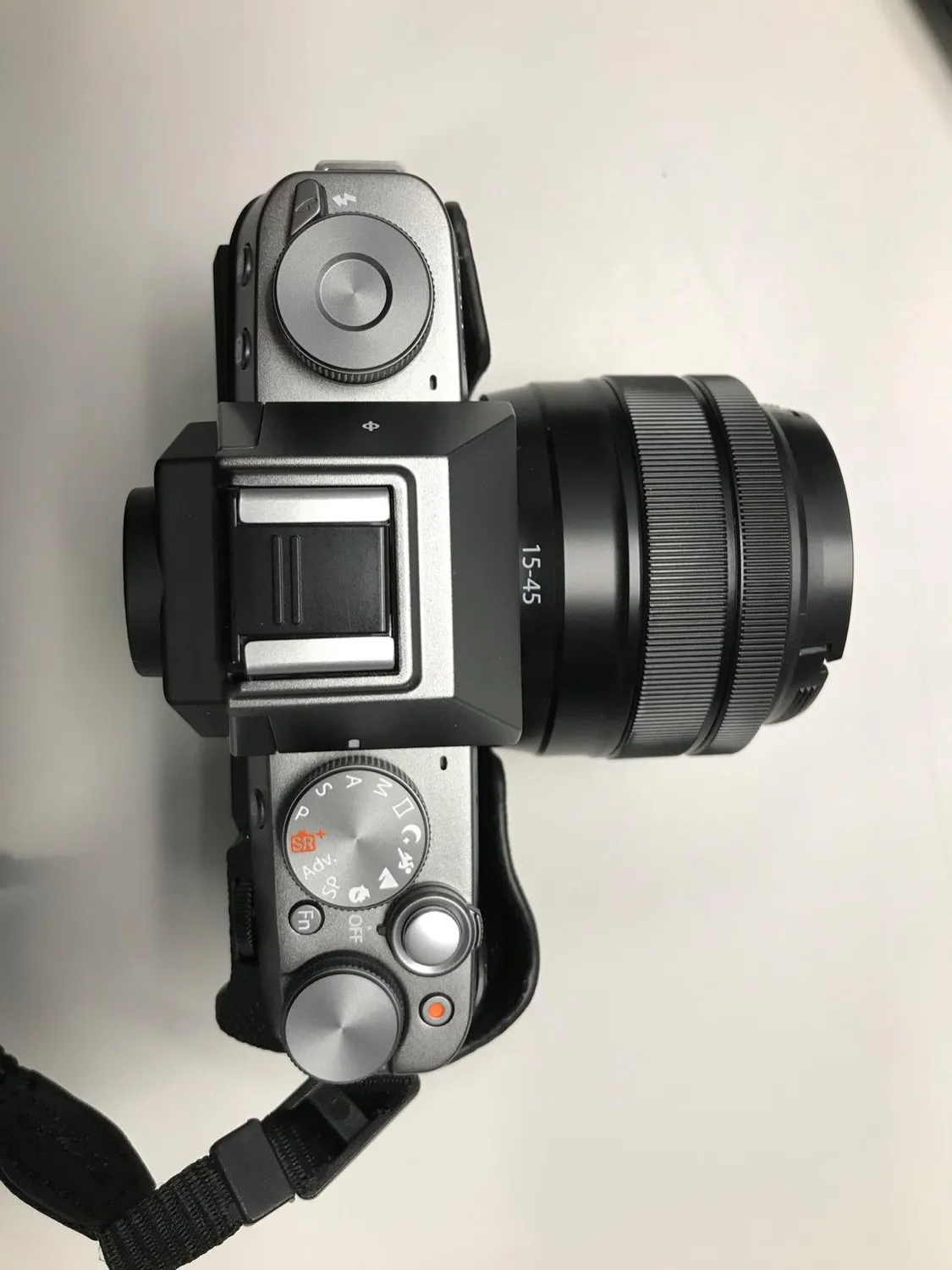 MegaGear Ever Ready custodia fotocamera X-T100 pelle marrone