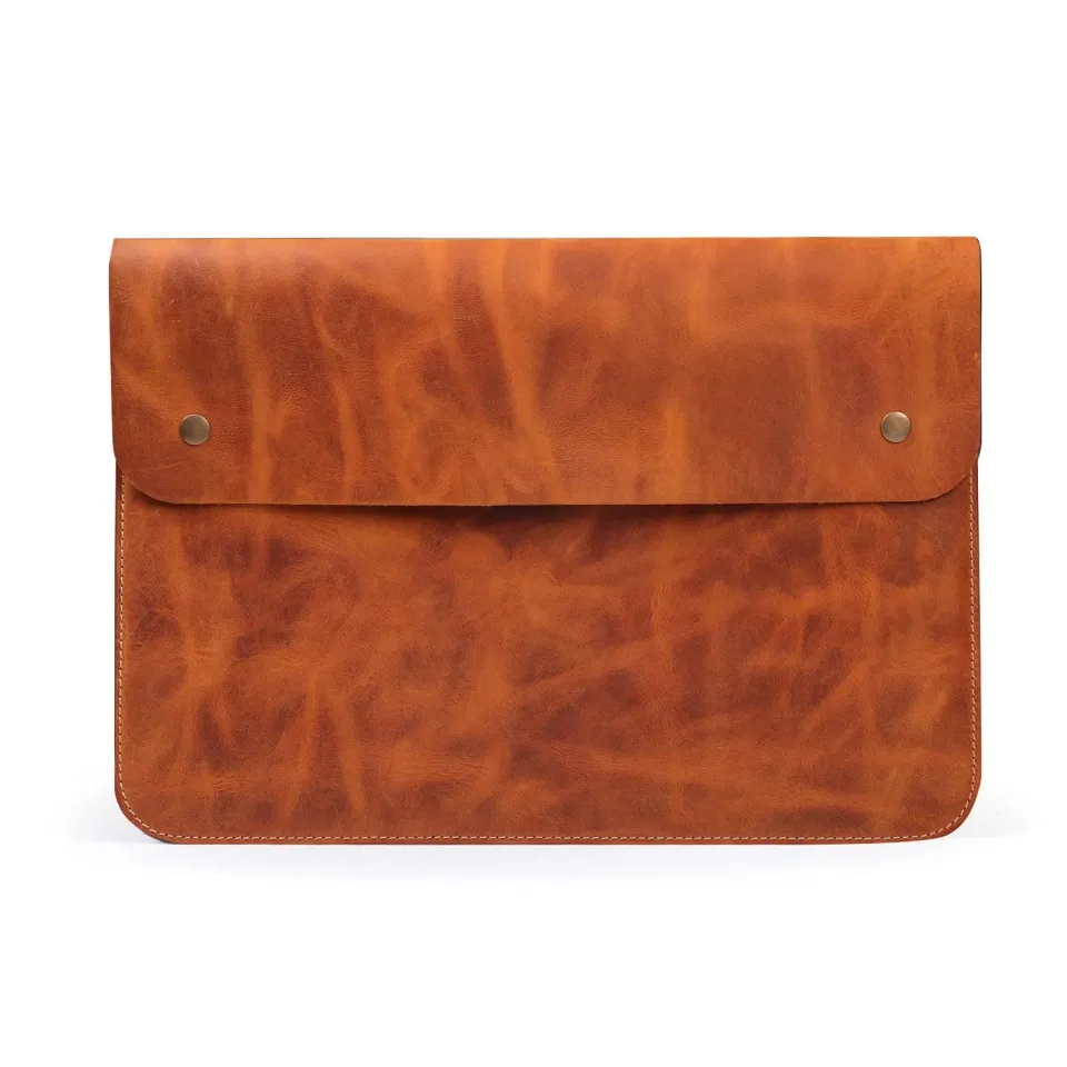 MegaGear Leather custodia laptop 13,3" vera pelle cammello