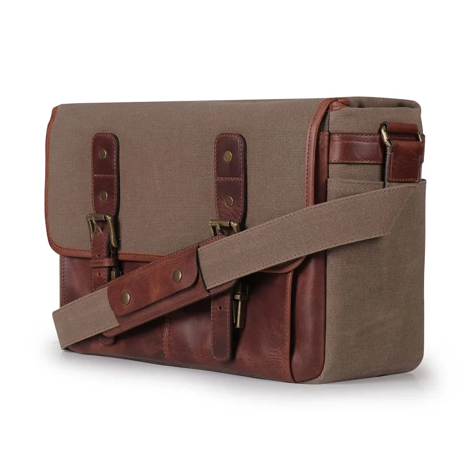 MegaGear borsa messenger fotografica tracolla marrone