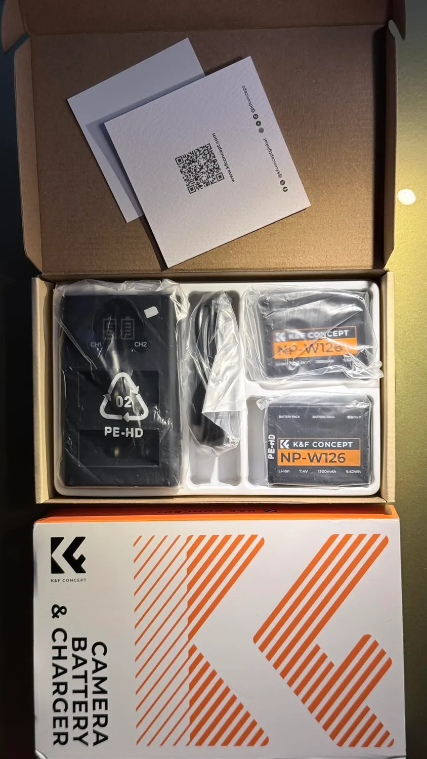 K&F Concept NP-W126 Kit 2 Batterie 1300mAh + Caricabatterie