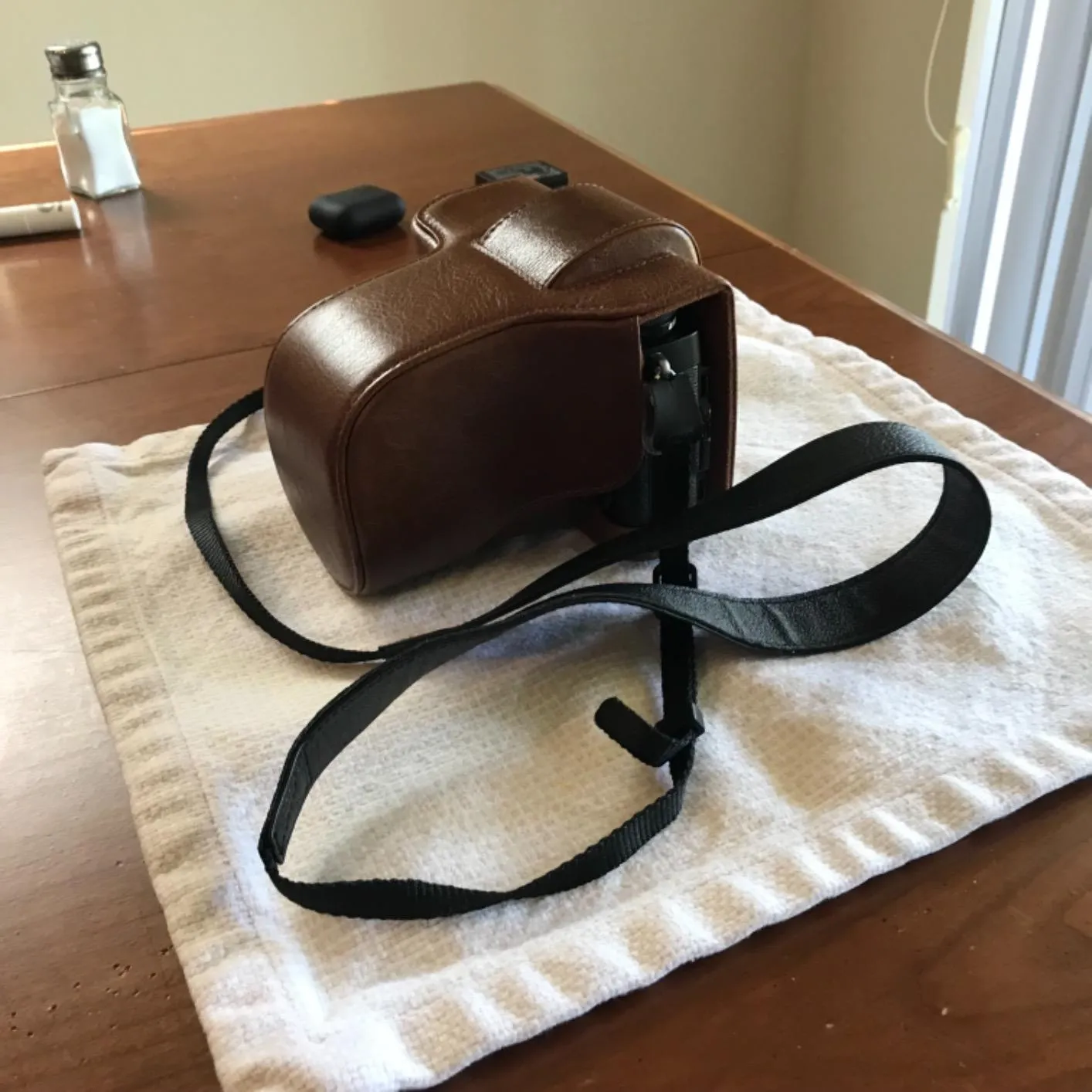 MegaGear MG1550 Custodia Pelle Fujifilm X-T3 Nera Antiurto