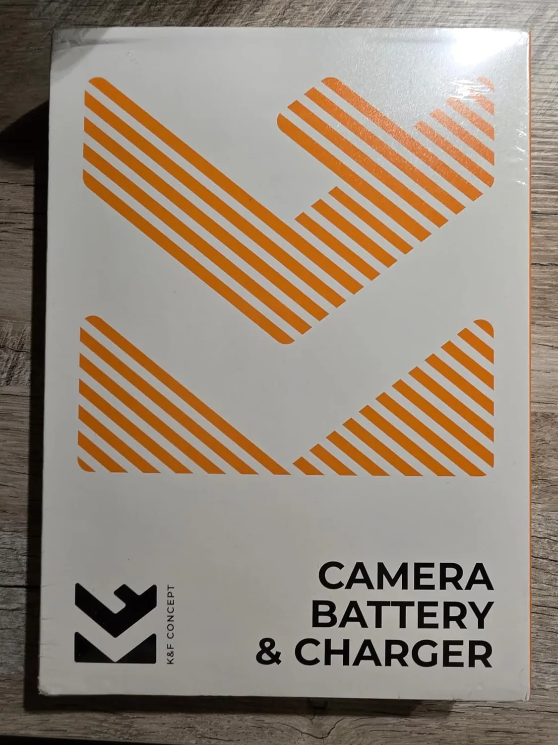 K&F Concept kit 3 batterie LP-E6P 2400mAh + caricabatterie Canon