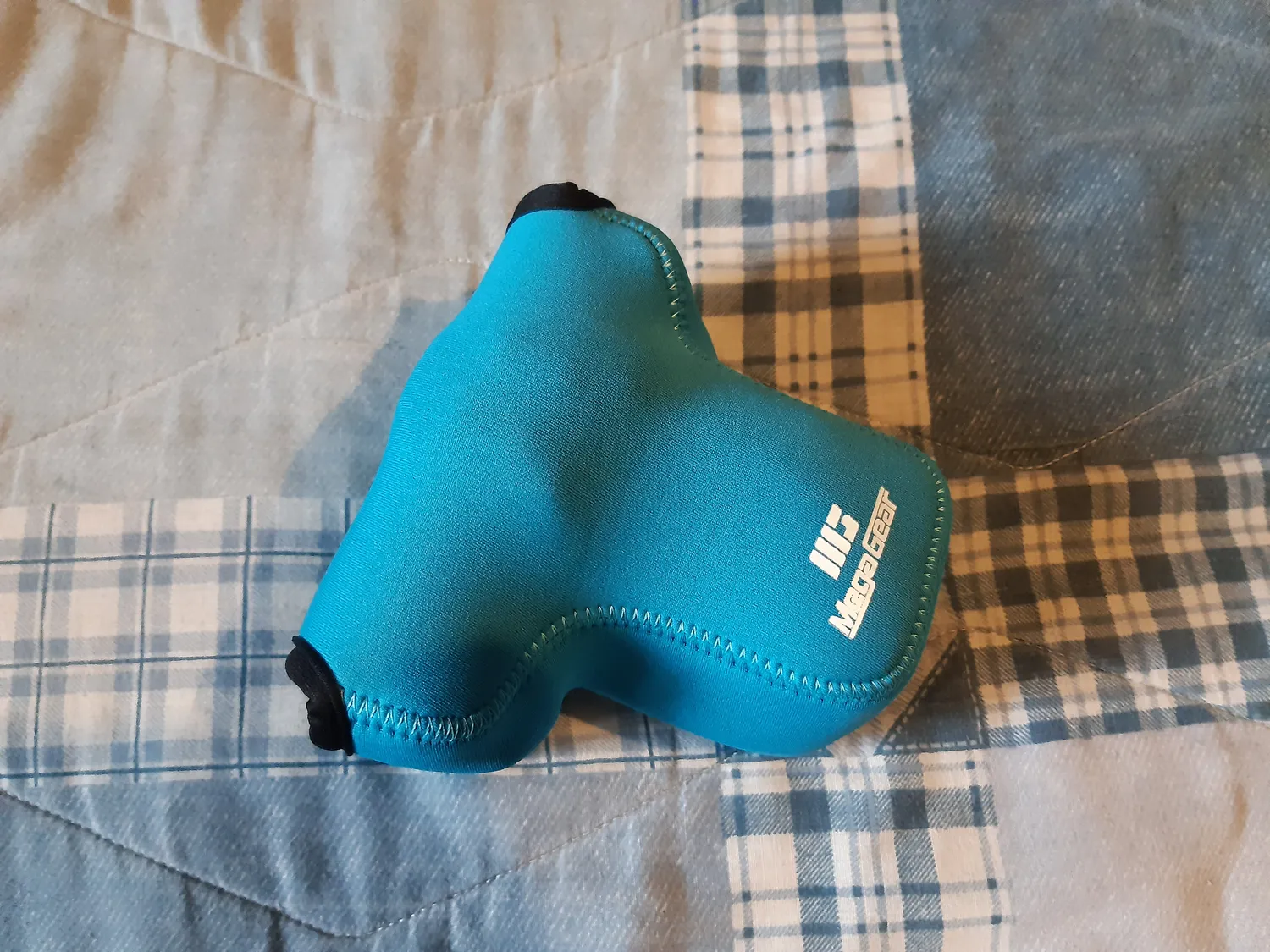 MegaGear custodia obiettivo neoprene Fujifilm X-T30 leggera