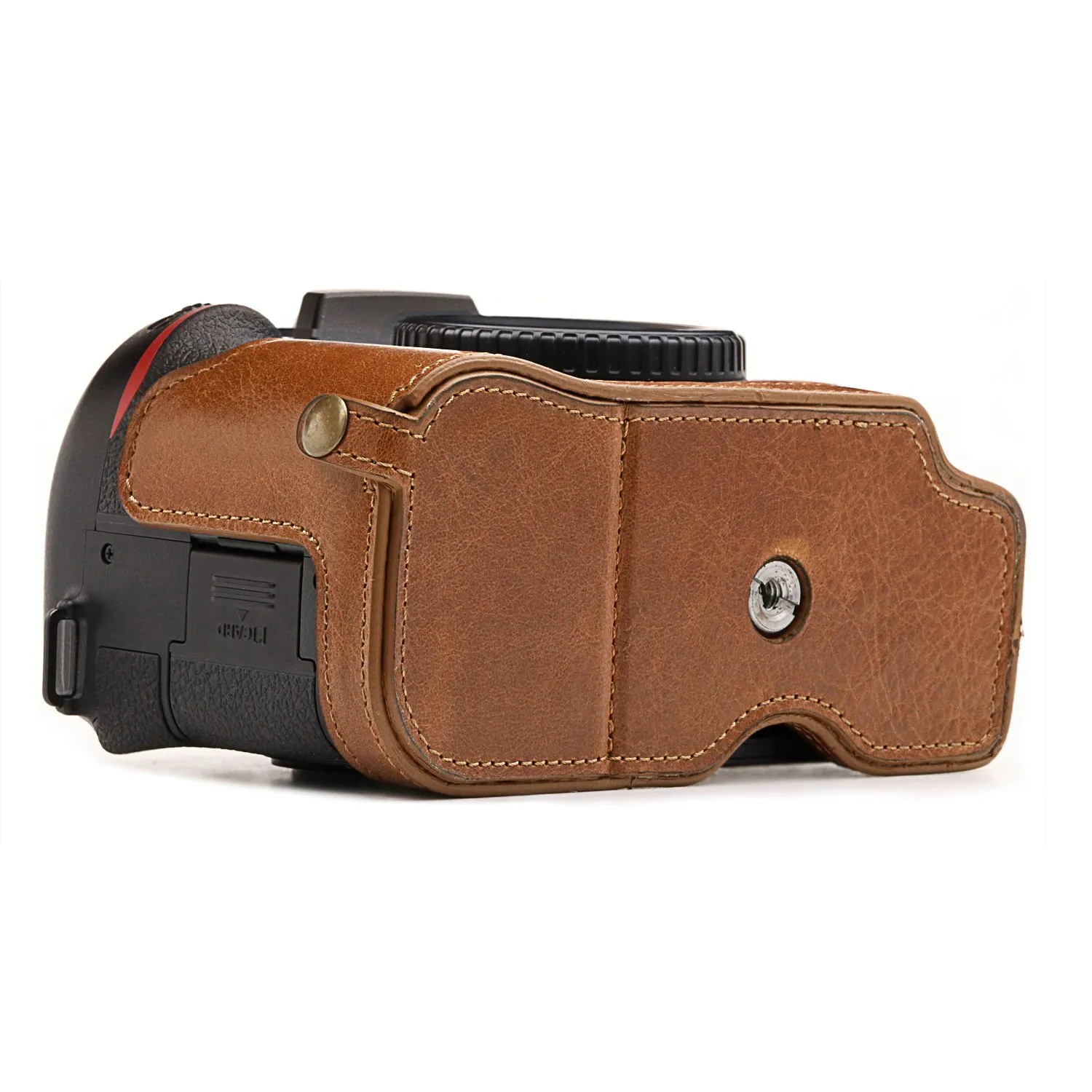 MegaGear Custodia in vera pelle Nikon D7500 half-case aperta