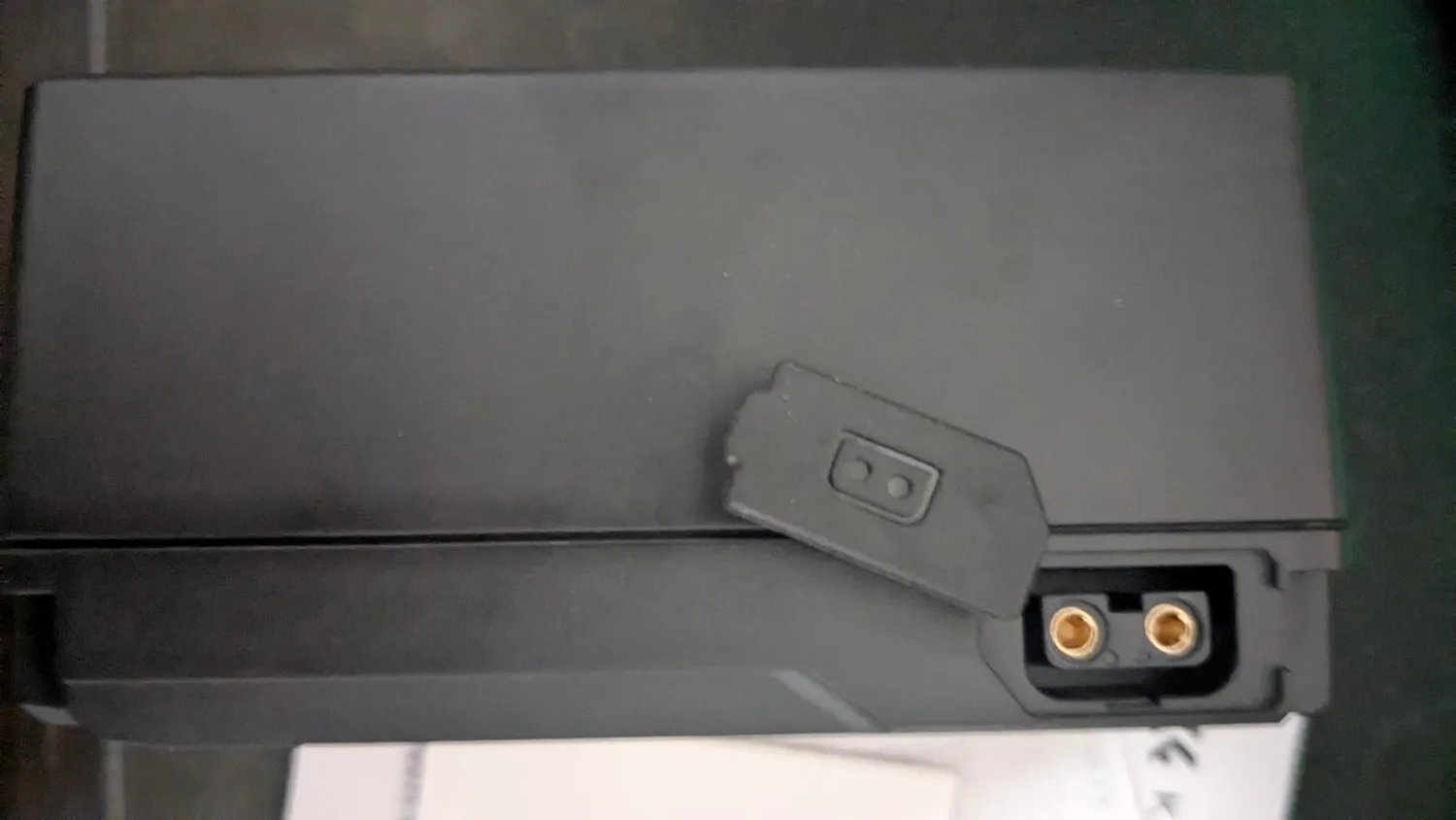 Concept Batteria V-Mount 99Wh 6700mAh PD 100W con D-Tap