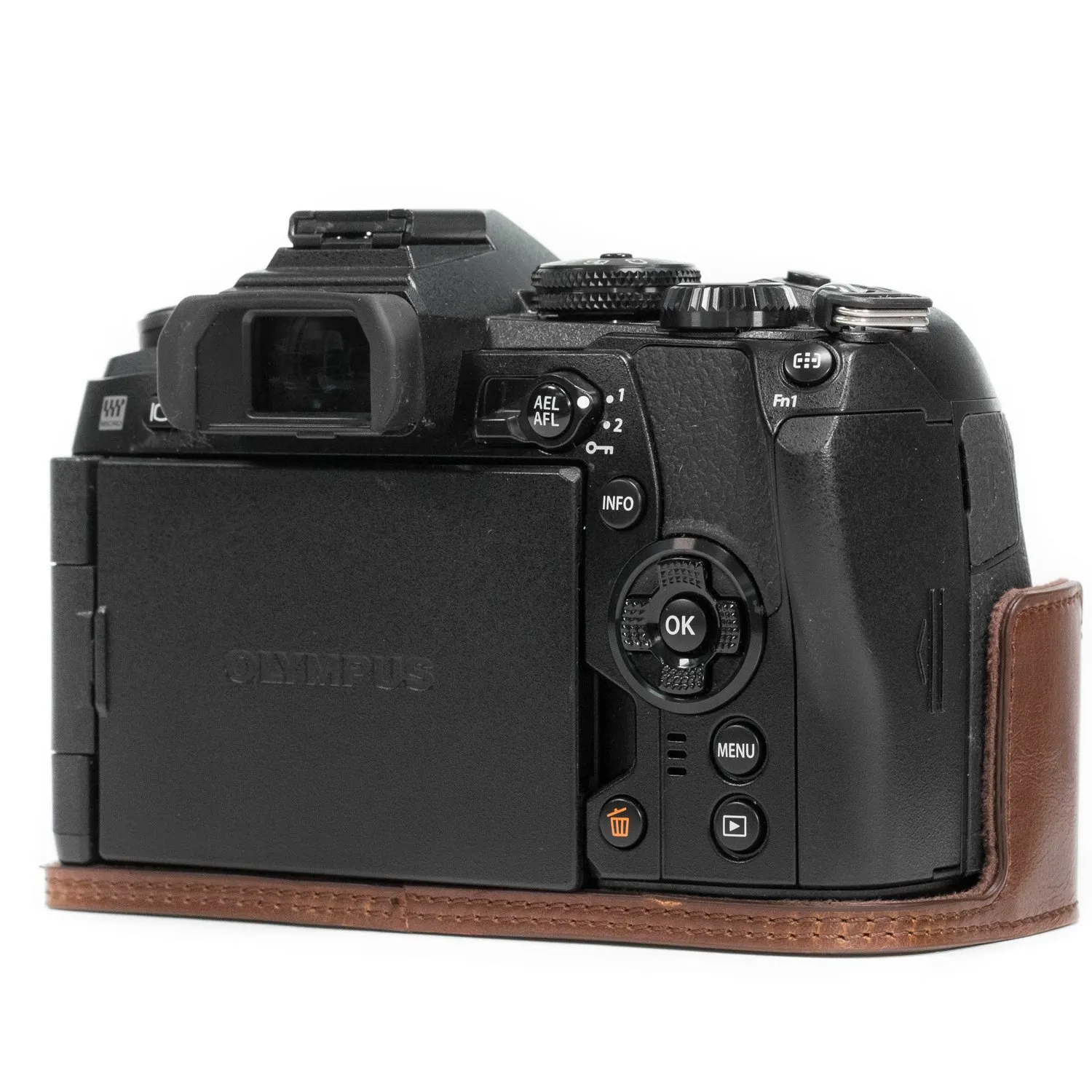 MegaGear Ever Ready Mezza Custodia Pelle Olympus E-M1 Mark II/III