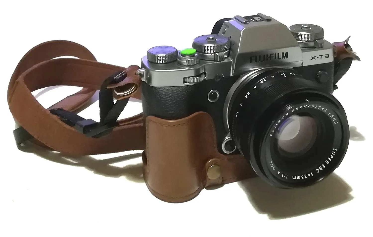 MegaGear Fujifilm X-T3 custodia vera pelle Ever Ready trasparente