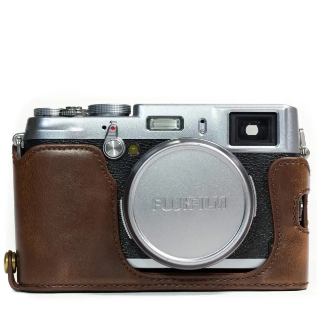MegaGear Ever Ready Fujifilm X100S custodia ecopelle treppiede
