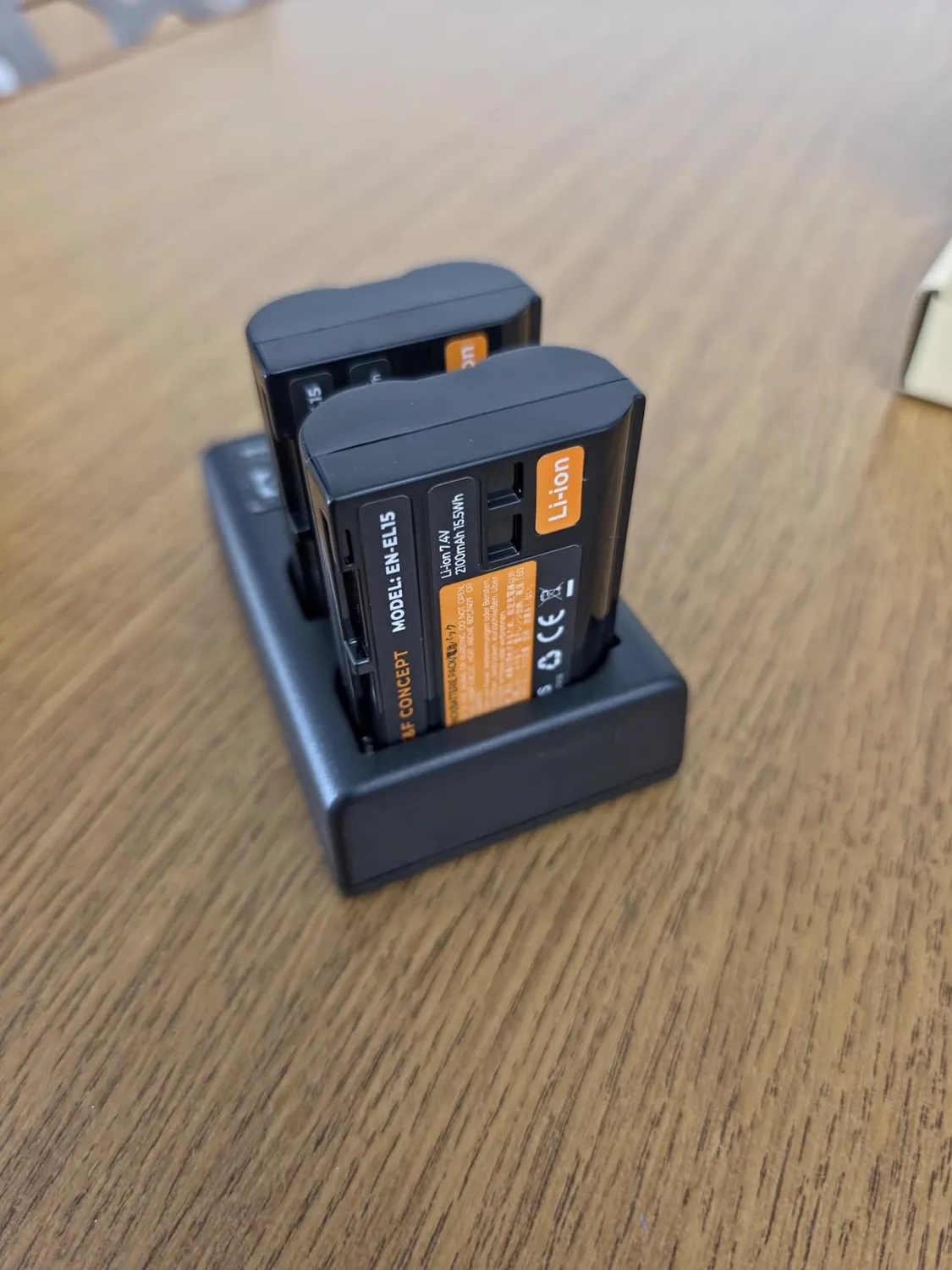 K&F Concept EN-EL15 kit 2 batterie 2100mAh caricatore USB