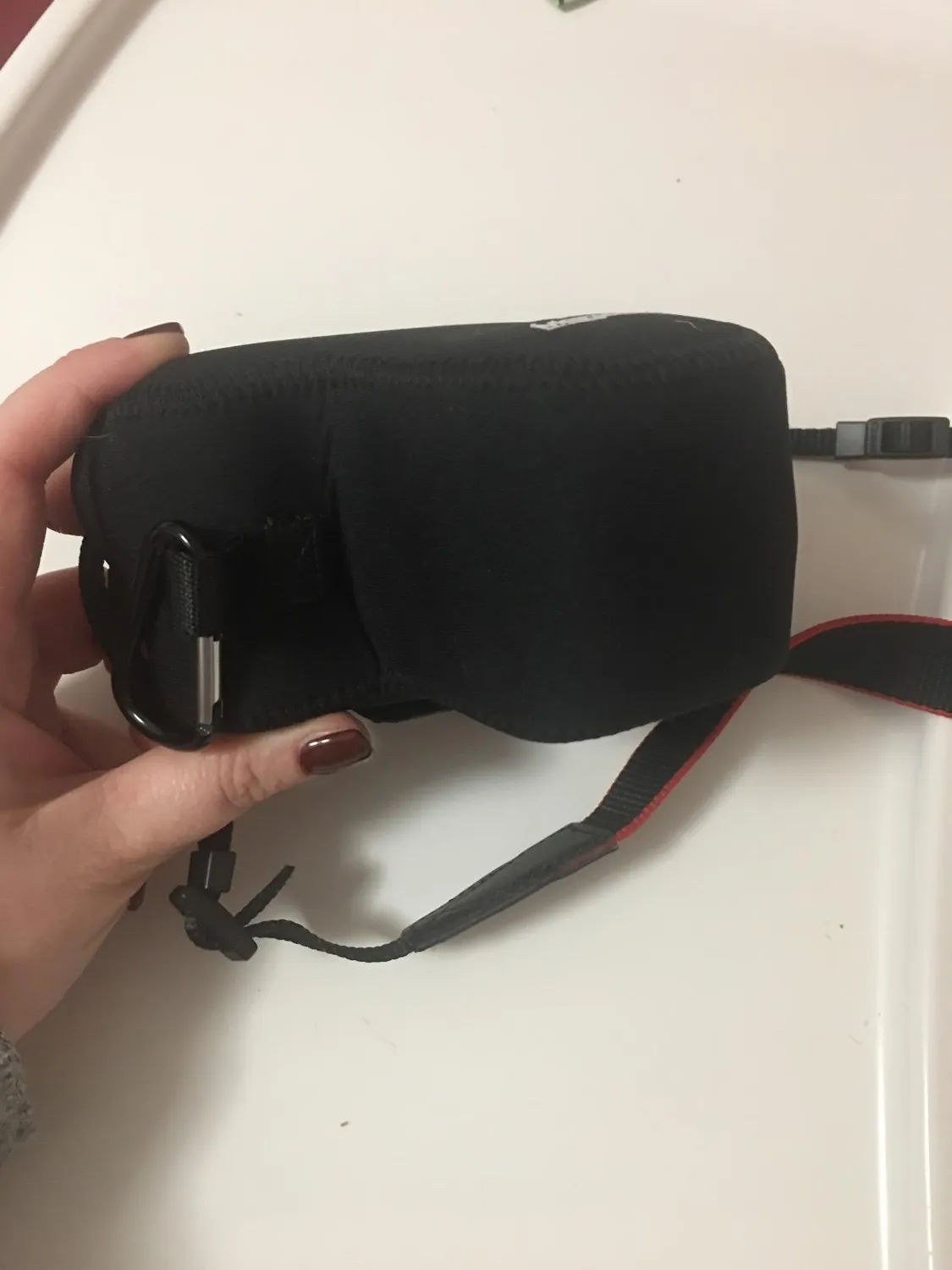 MegaGear MG672 Custodia Neoprene Canon M10 15-45mm Nera
