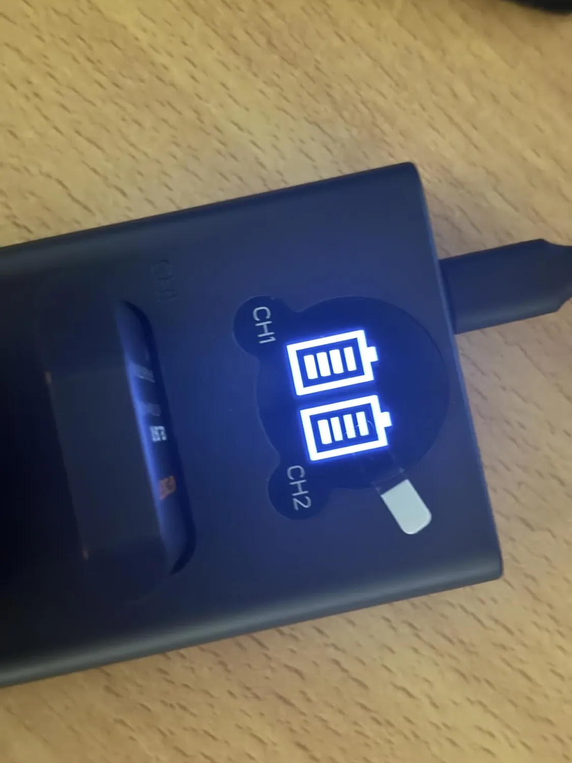 K&F Concept 2 batterie DB-110 1100mAh con caricatore LCD