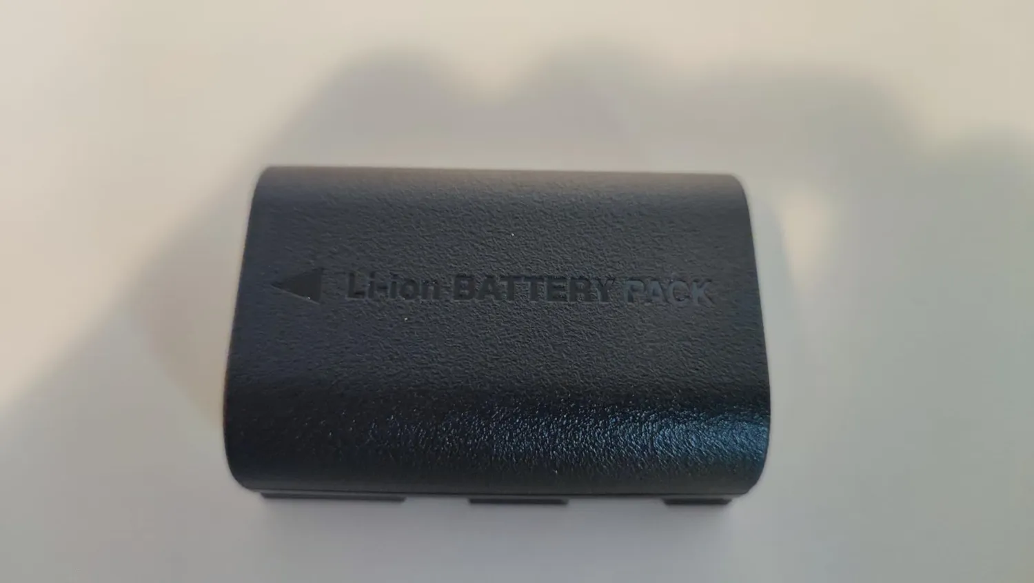 K&F Concept kit 3 batterie LP-E6P 2400mAh + caricabatterie Canon