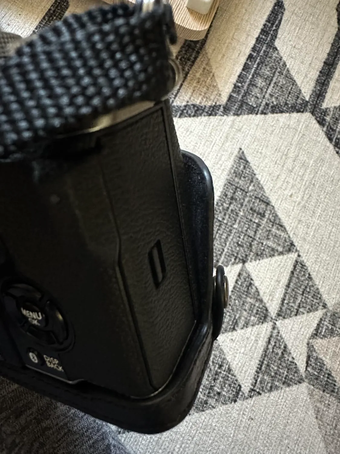 MegaGear custodia fotocamera Fujifilm X-T5 nero vera pelle