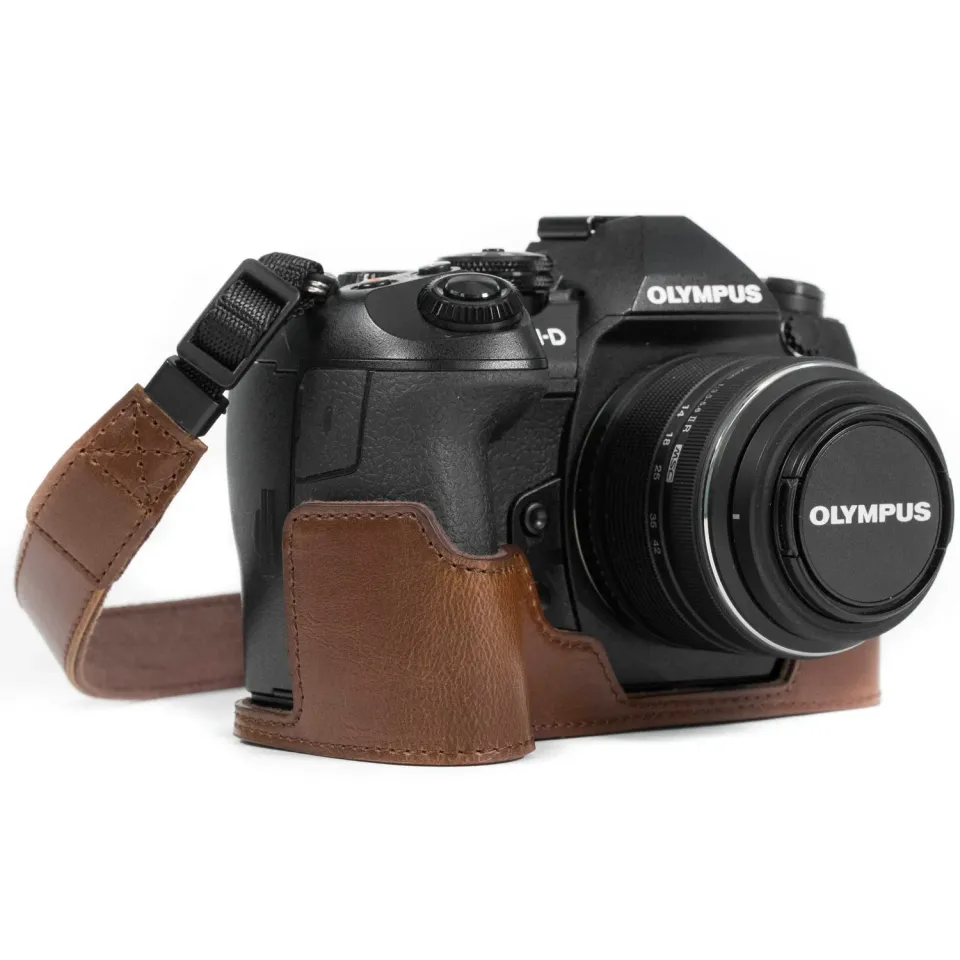 MegaGear Ever Ready Mezza Custodia Pelle Olympus E-M1 Mark II/III