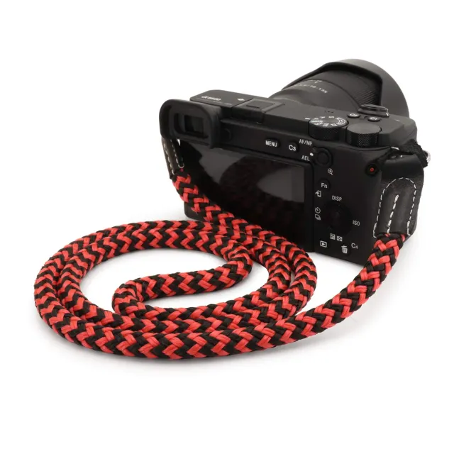 MegaGear Sierra Tracolla Vera Pelle SLR DSLR nero rosso