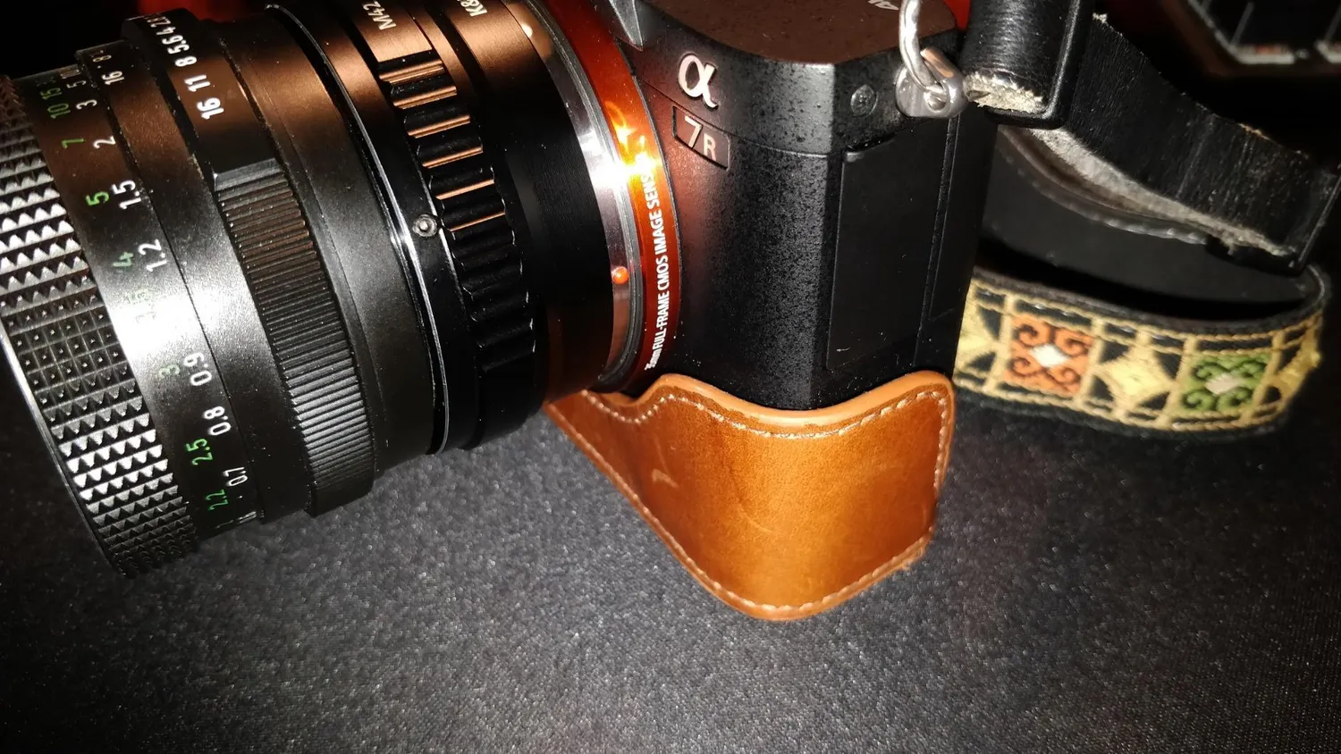 MegaGear Ever Ready custodia A7 II A7R II A7S II nera vera pelle