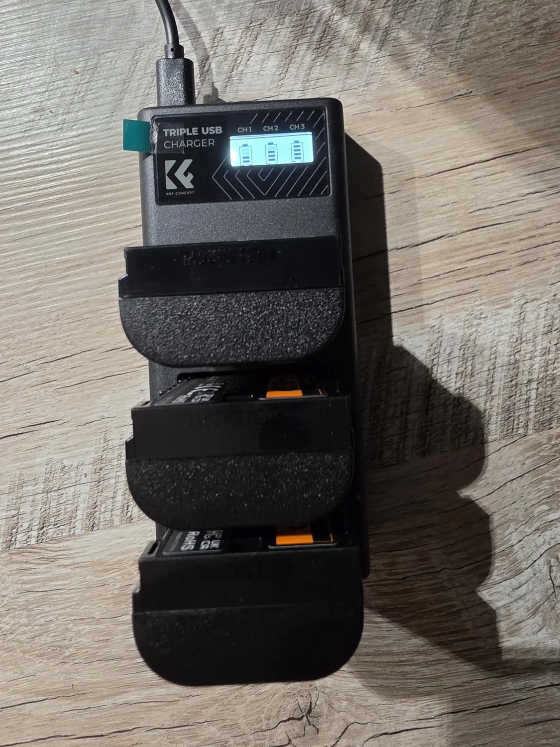 K&F Concept kit 3 batterie LP-E6P 2400mAh + caricabatterie Canon