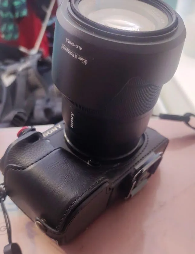 MegaGear MG962 Mezza Custodia Pelle Sony A6000/A6300 Chiaro