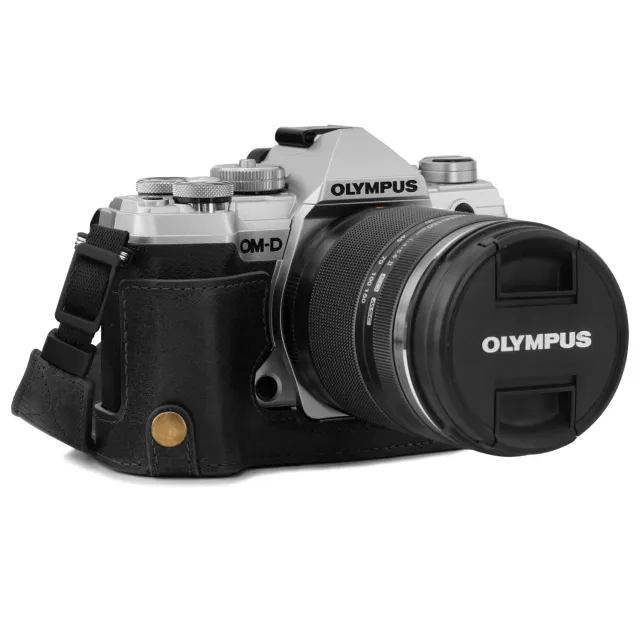 MegaGear Ever Ready mezza custodia E-M5 Mark III nera pelle
