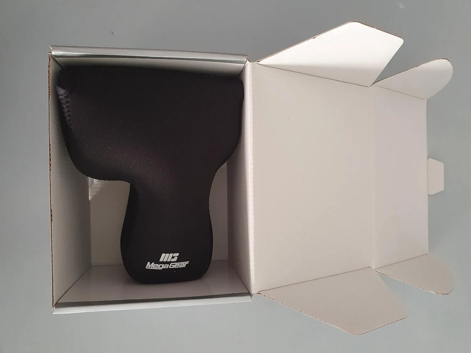 MegaGear MG1194 Custodia Neoprene Nera Canon 200D 800D Gen135