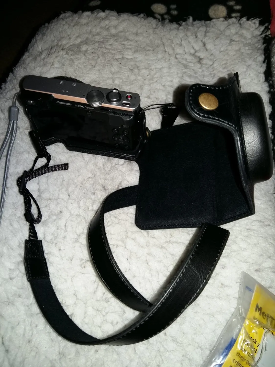 MegaGear MG1260 Custodia Panasonic TZ90 TZ95 marrone chiaro