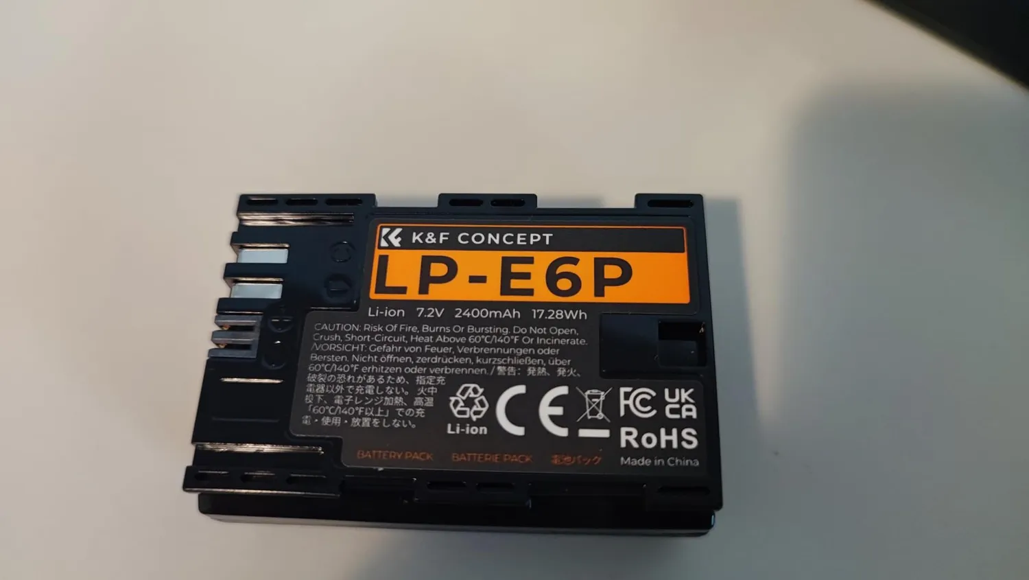 K&F Concept kit 3 batterie LP-E6P 2400mAh + caricabatterie Canon