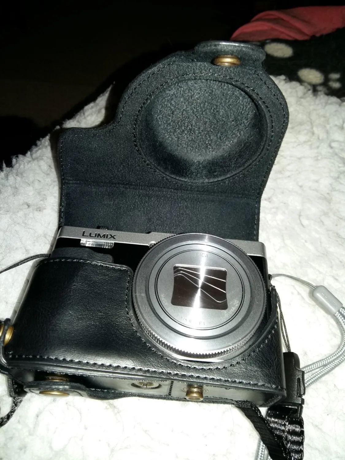 MegaGear MG1260 Custodia Panasonic TZ90 TZ95 marrone chiaro