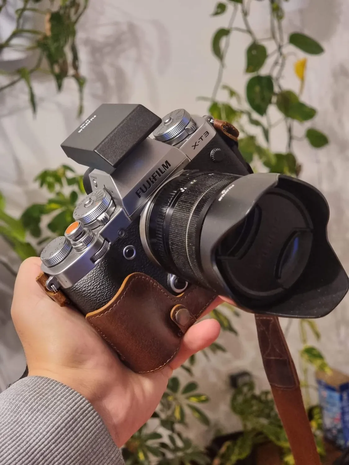 MegaGear Fujifilm X-T3 custodia vera pelle Ever Ready trasparente