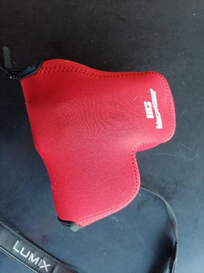 MegaGear MG1167 custodia neoprene FZ82 FZ70 blu