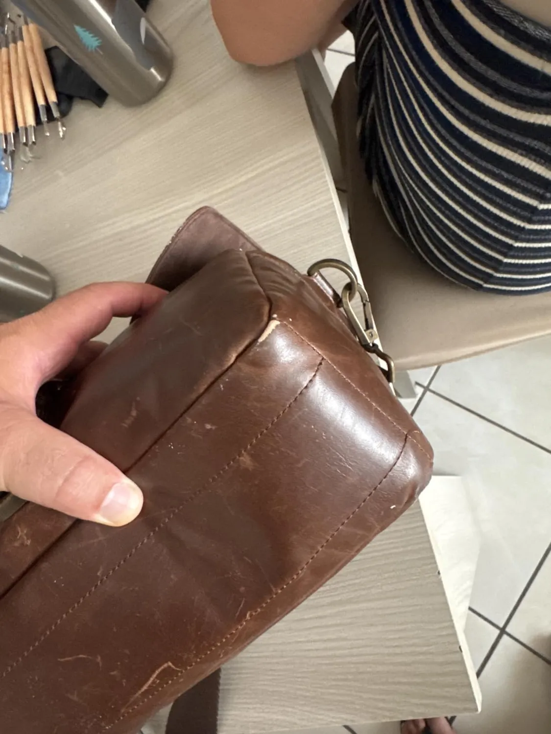 MegaGear MG1524 borsa tracolla pelle marrone chiaro mirrorless