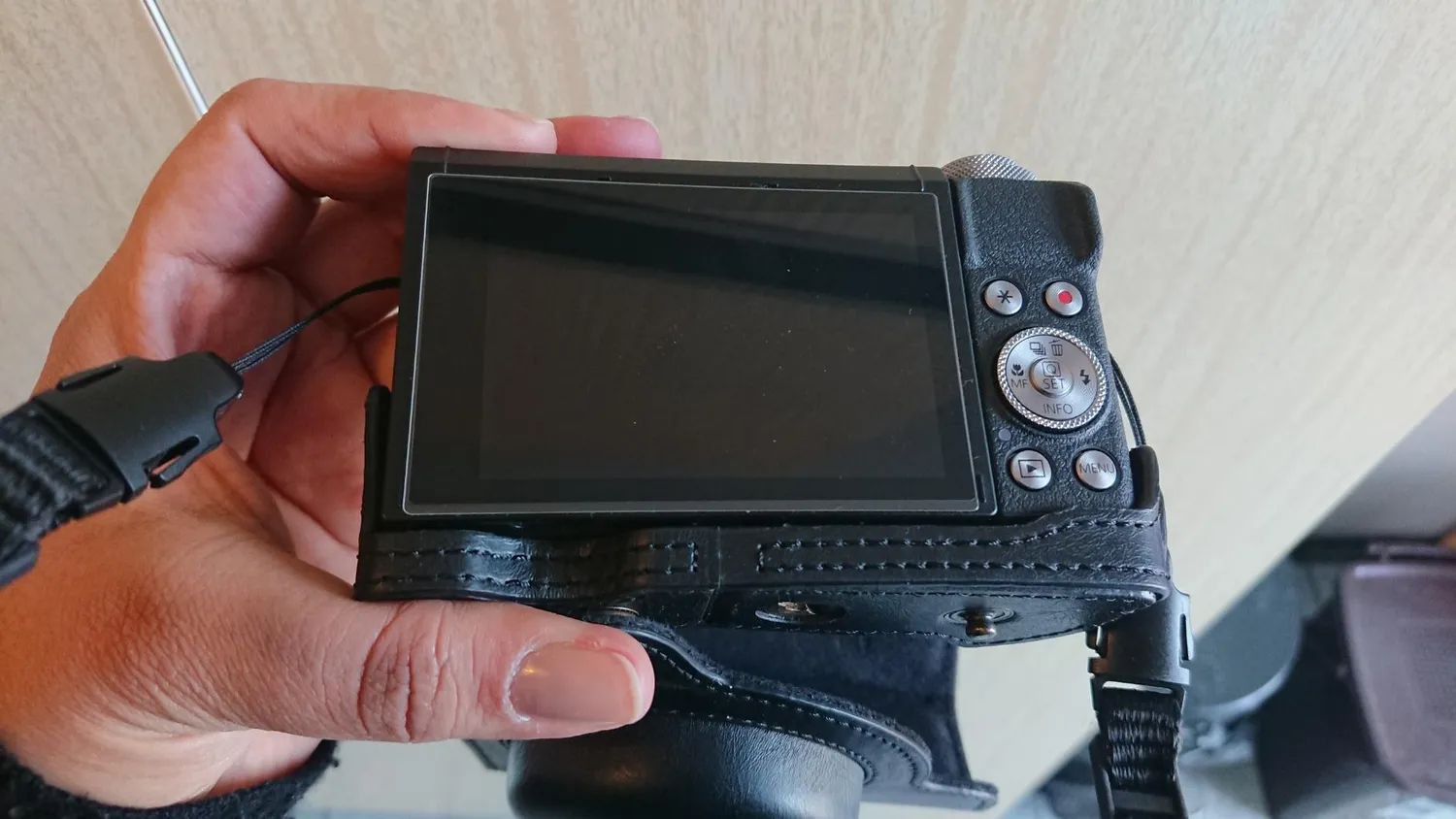 MegaGear Canon G7X Mark III custodia fotocamera nera