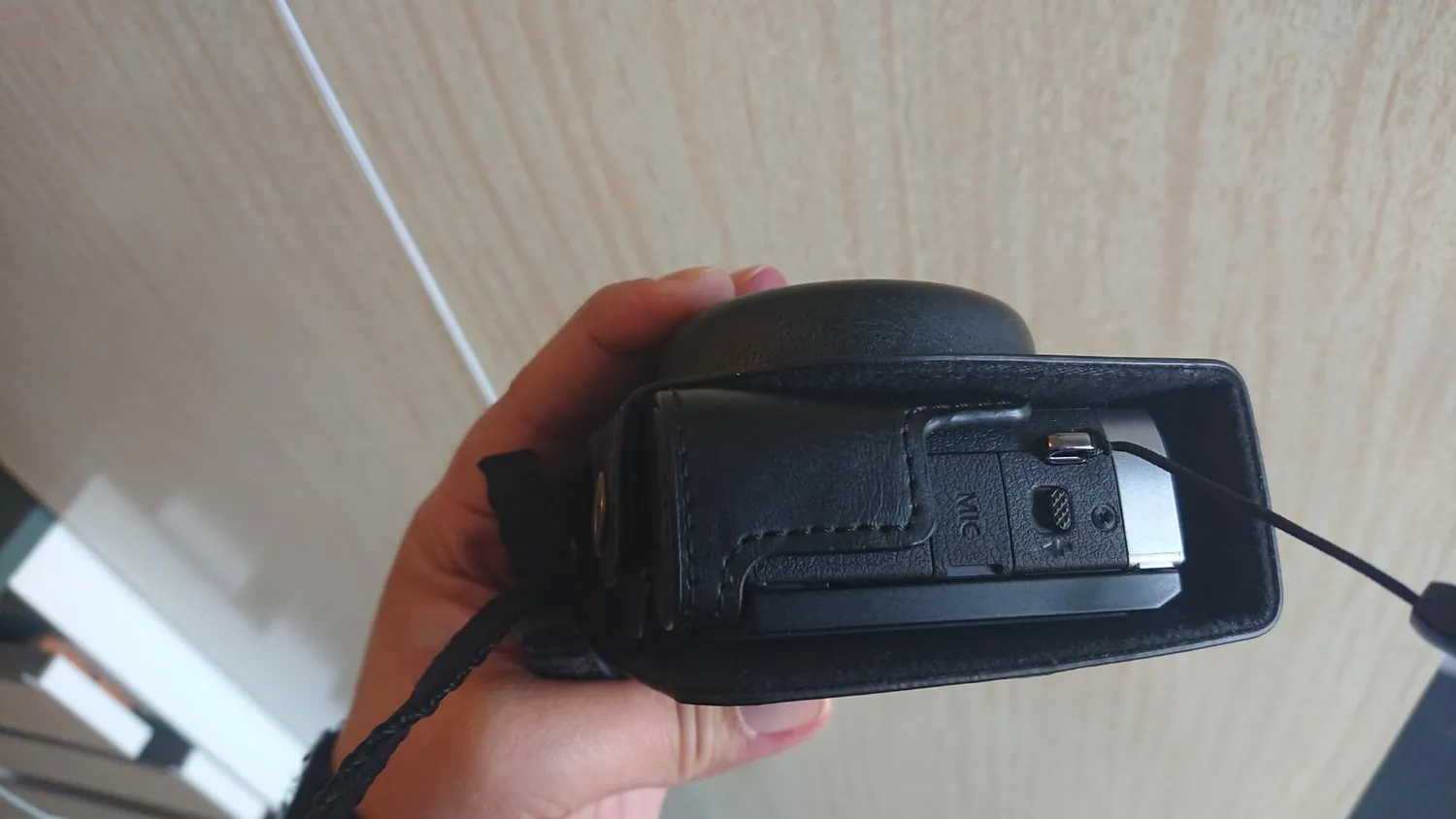 MegaGear Canon G7X Mark III custodia fotocamera nera