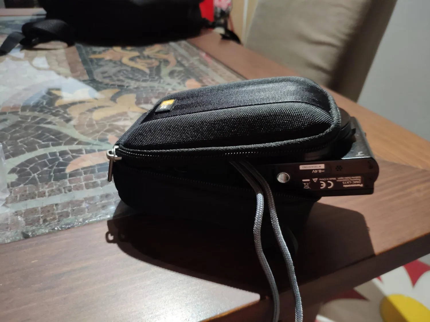 Case Logic QPB-202 custodia compatta nera per flash