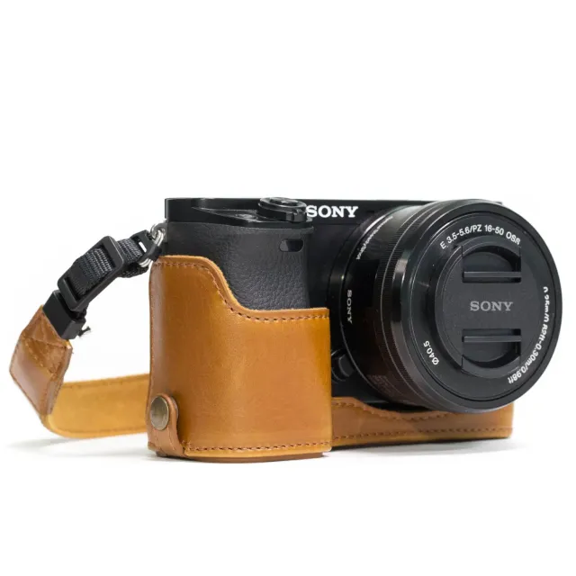 MegaGear MG962 Mezza Custodia Pelle Sony A6000/A6300 Chiaro