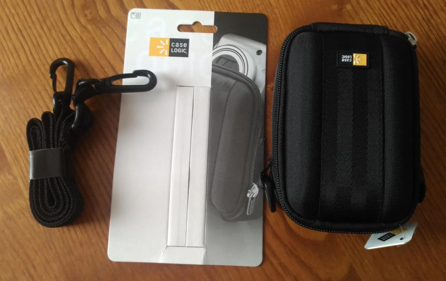 Case Logic QPB-202 custodia compatta nera per flash