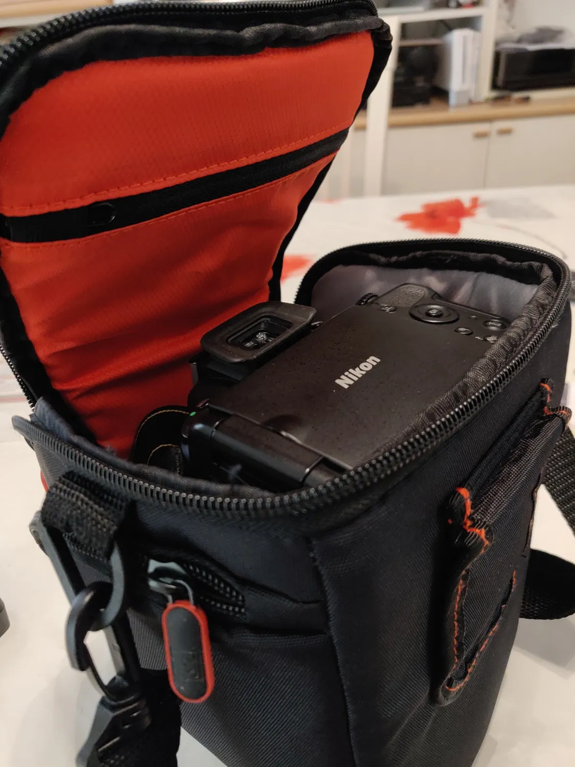 Case Logic DCB-306 borsa reflex nylon nero