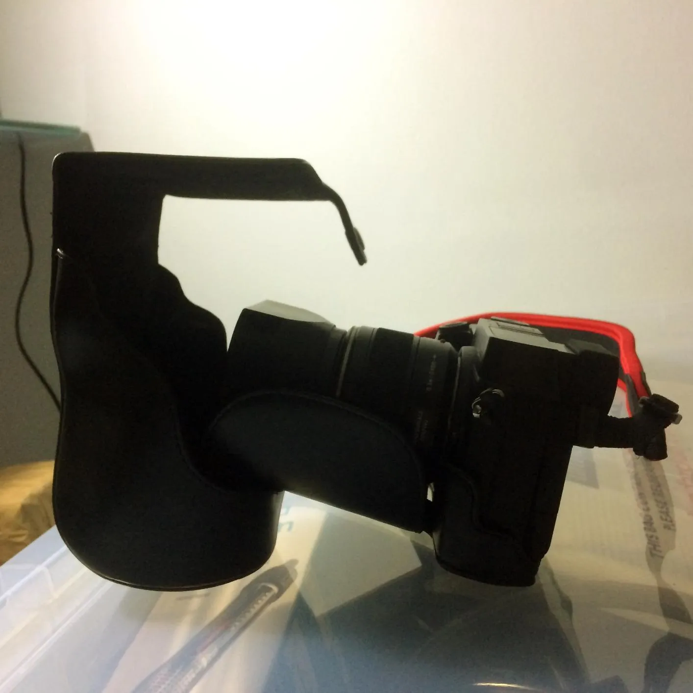 MegaGear Ever Ready custodia ecopelle per Panasonic GX8 14-140mm