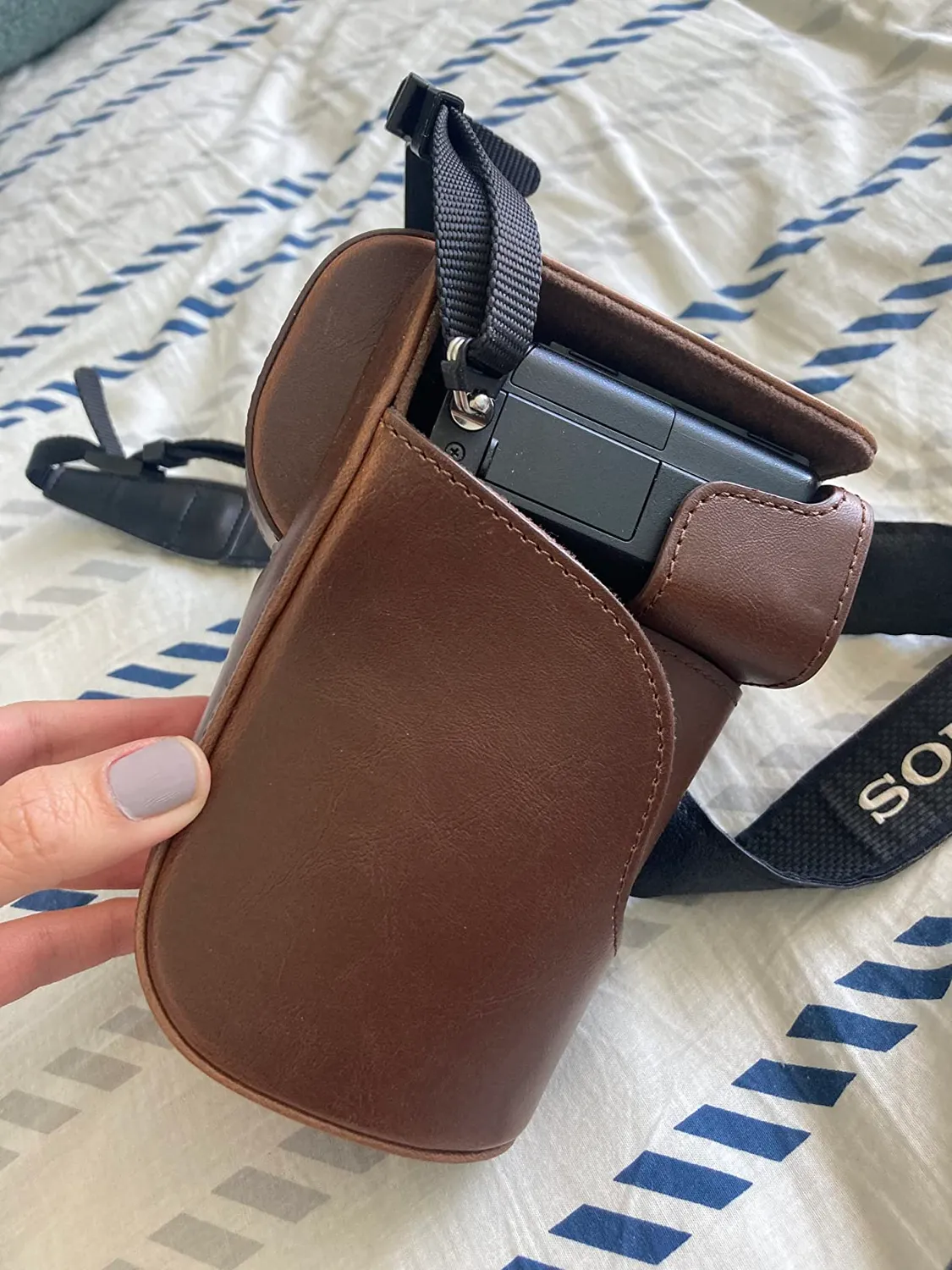 MegaGear Ever Ready custodia Sony A7 II 28-70mm marrone scuro