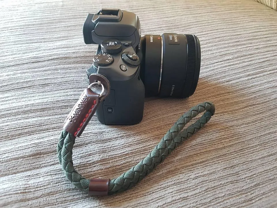 MegaGear Cinghia Polso Fotocamera Ecopelle Verde