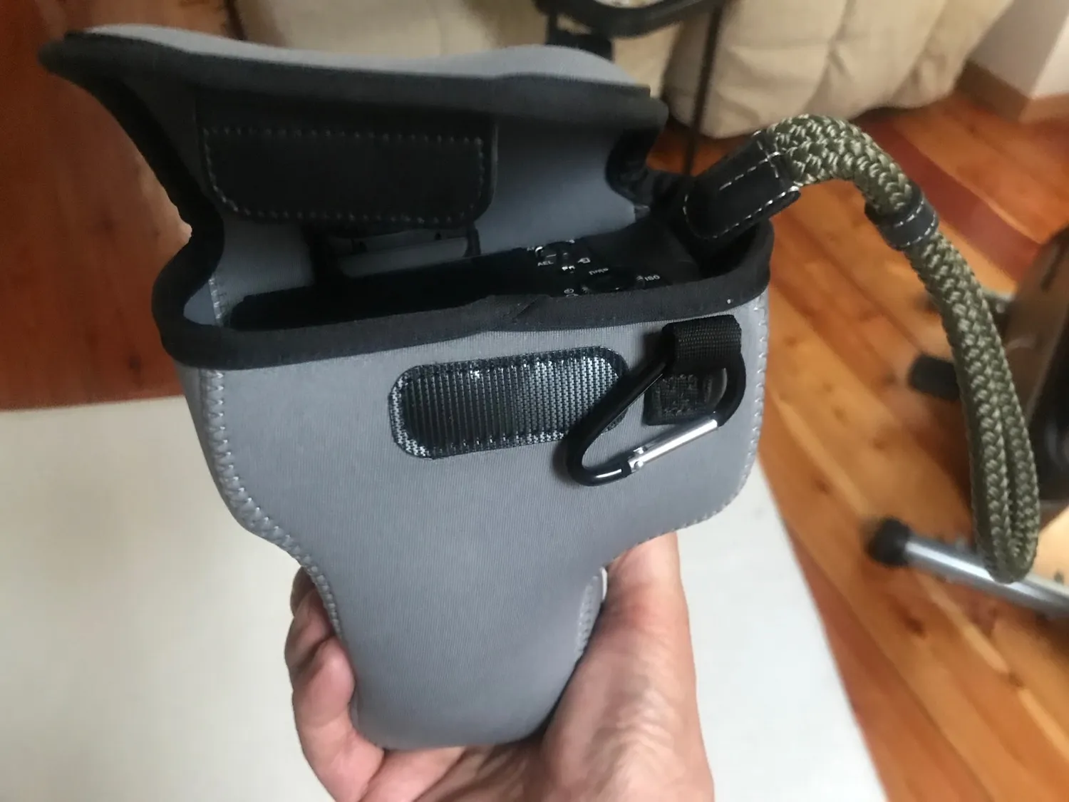 MegaGear custodia neoprene Sony A7 III nera leggera