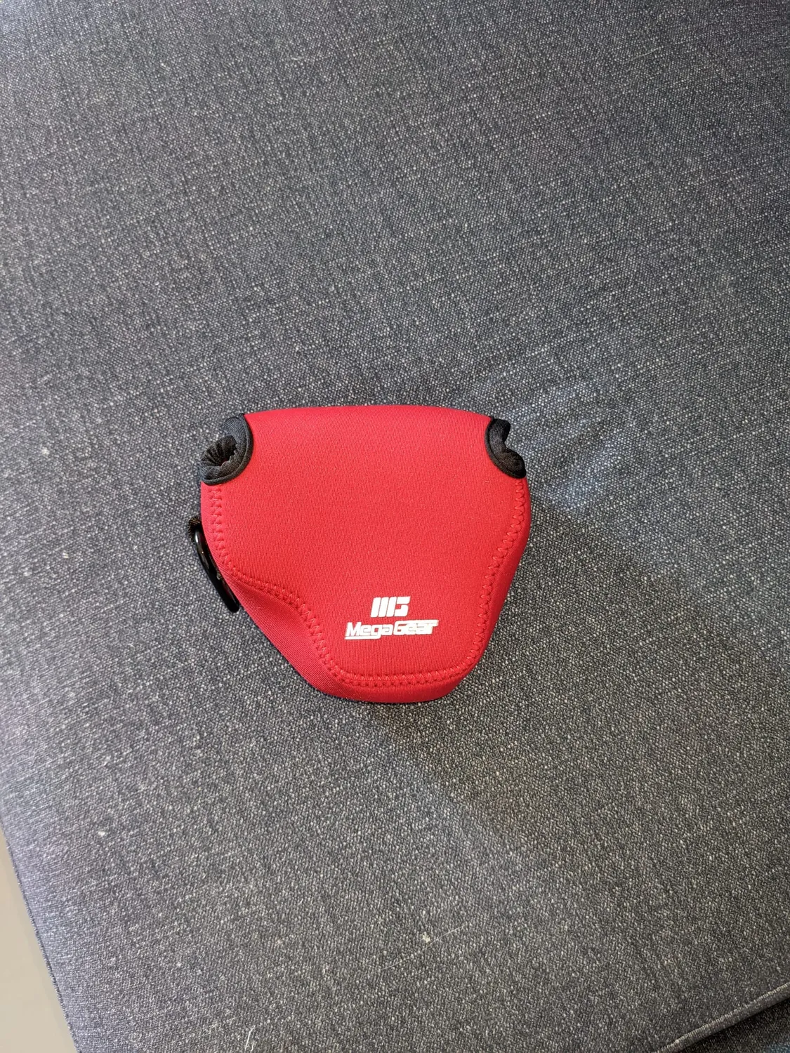 MegaGear MG1775 Custodia Fujifilm X-A7 neoprene grigia