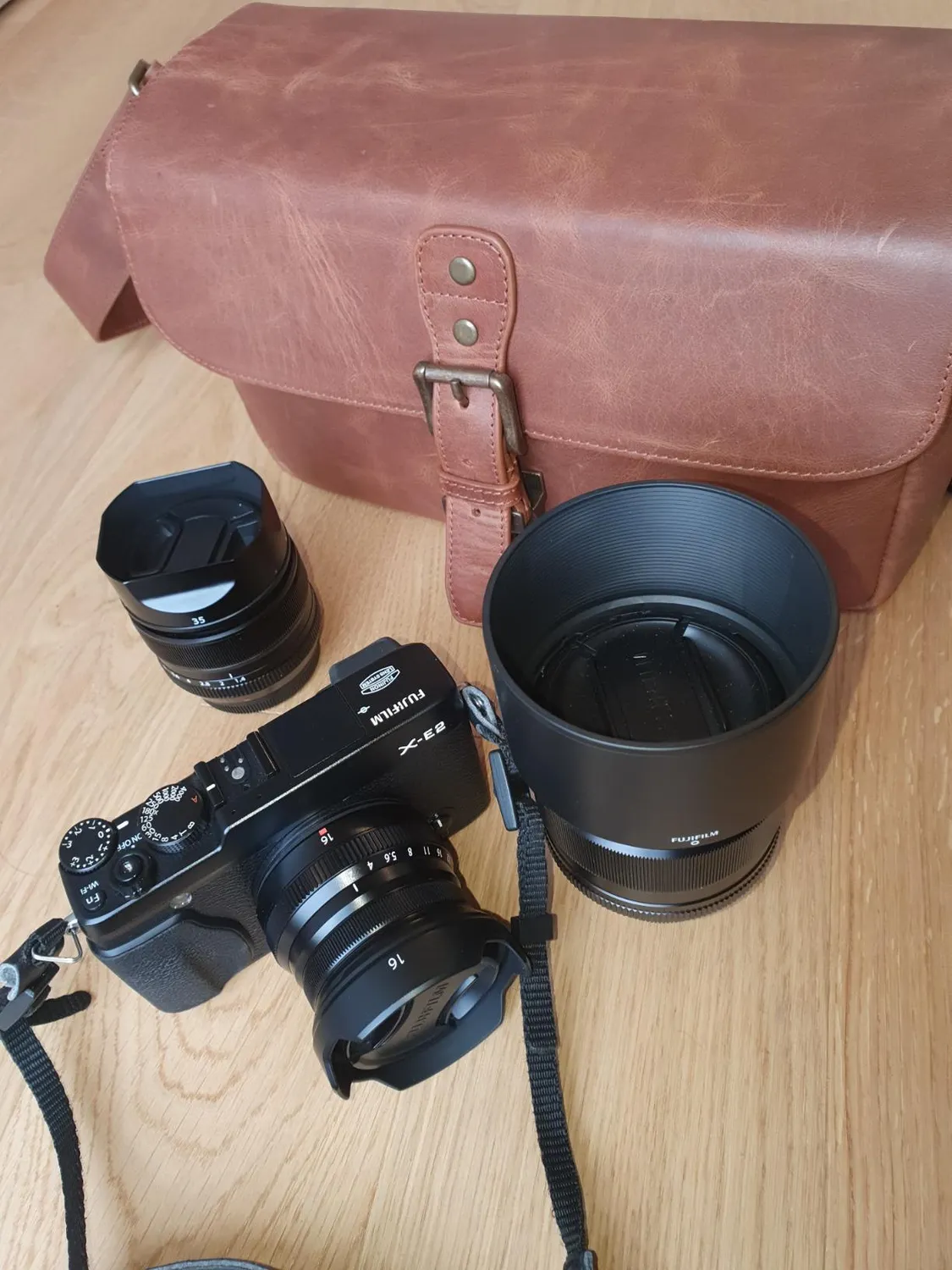 MegaGear Torres Borsa Messenger Pelle Fotocamera Mirrorless Marrone