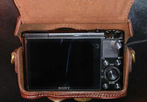 MegaGear Ever Ready Sony DSC-RX100 Custodia Pelle Marrone