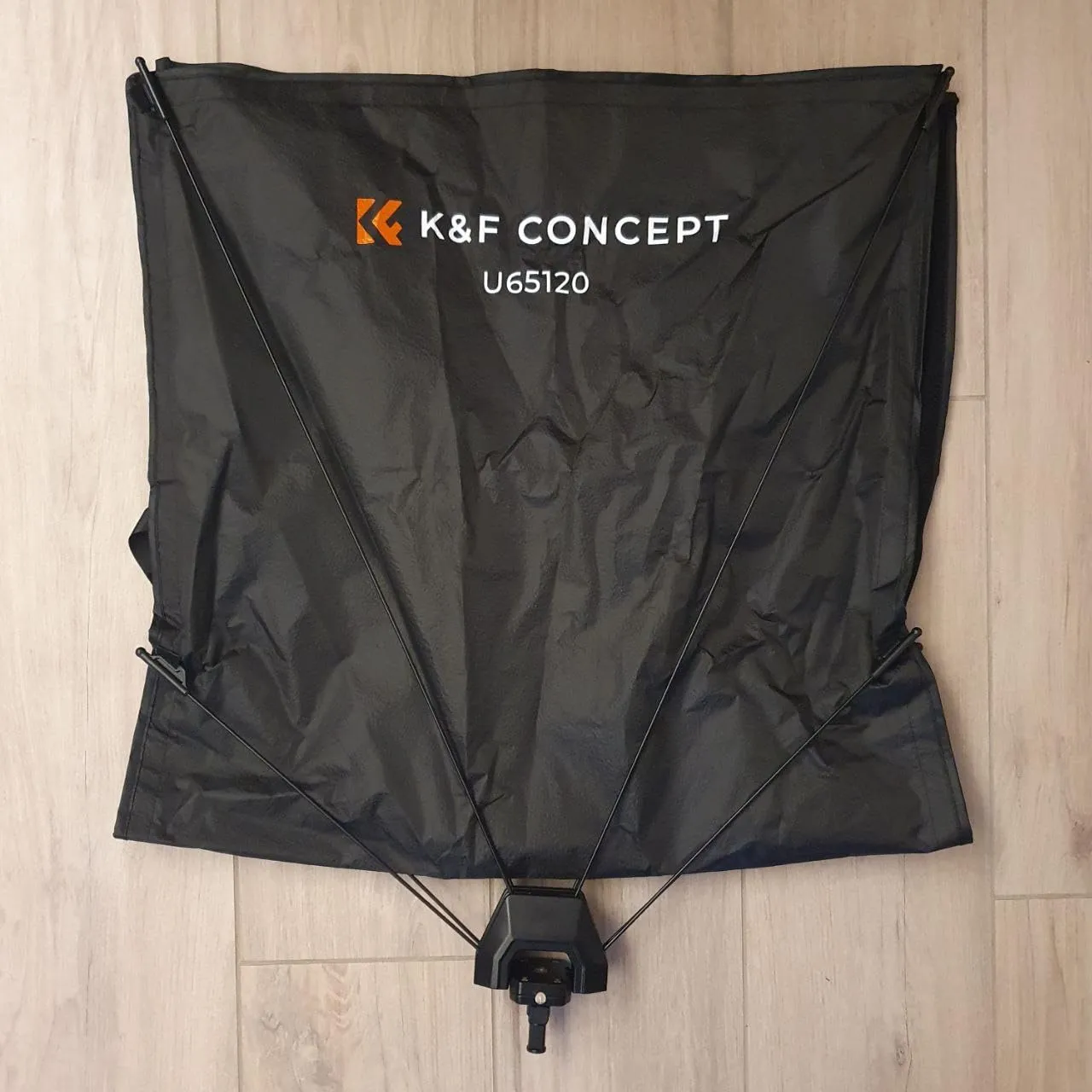 K&F Concept Riflettore Curvo 123x65cm con treppiede