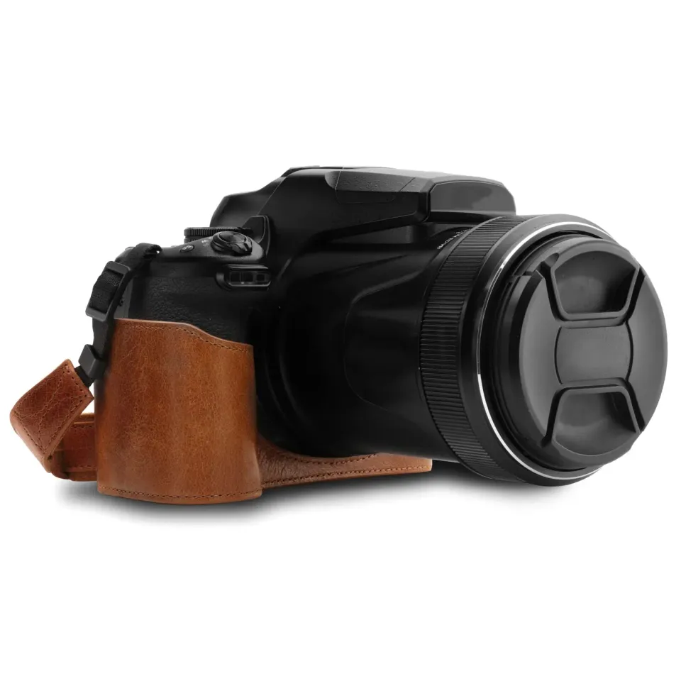 MegaGear MG1534 Mezza Custodia Nikon P1000 Rosa