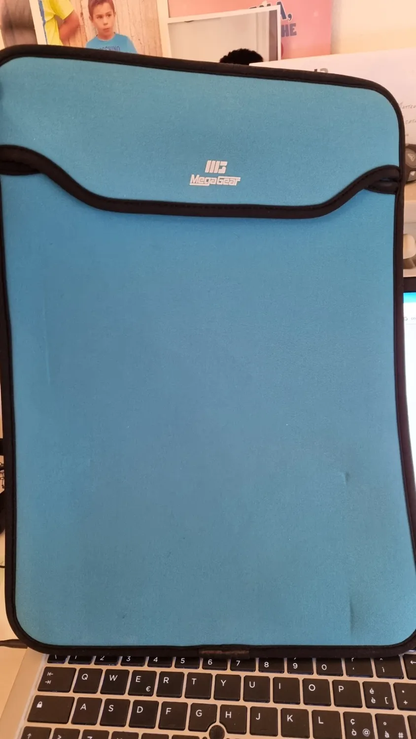 MegaGear MacBook Pro 15 custodia laptop neoprene grigia